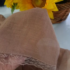 شال زنانه نخ بهاره دور گیپور نسکافه ای ابعاد 170 در 53 سانتیمتر